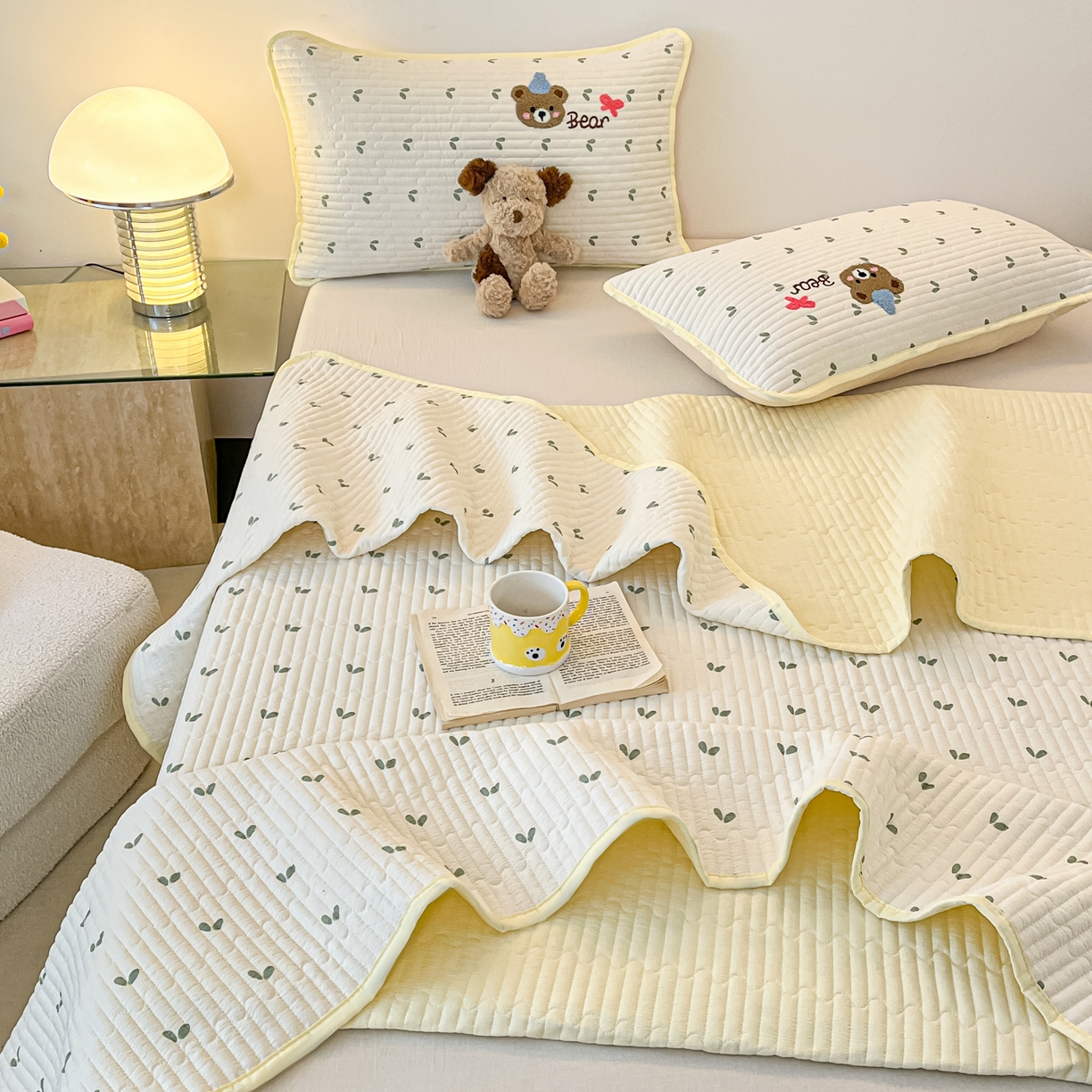 91家纺网 家纺一手货源 找家纺 欧妮家纺 2026新款A类云感毛巾绣夏被四件套-床盖空调被系列 小熊彩虹派对