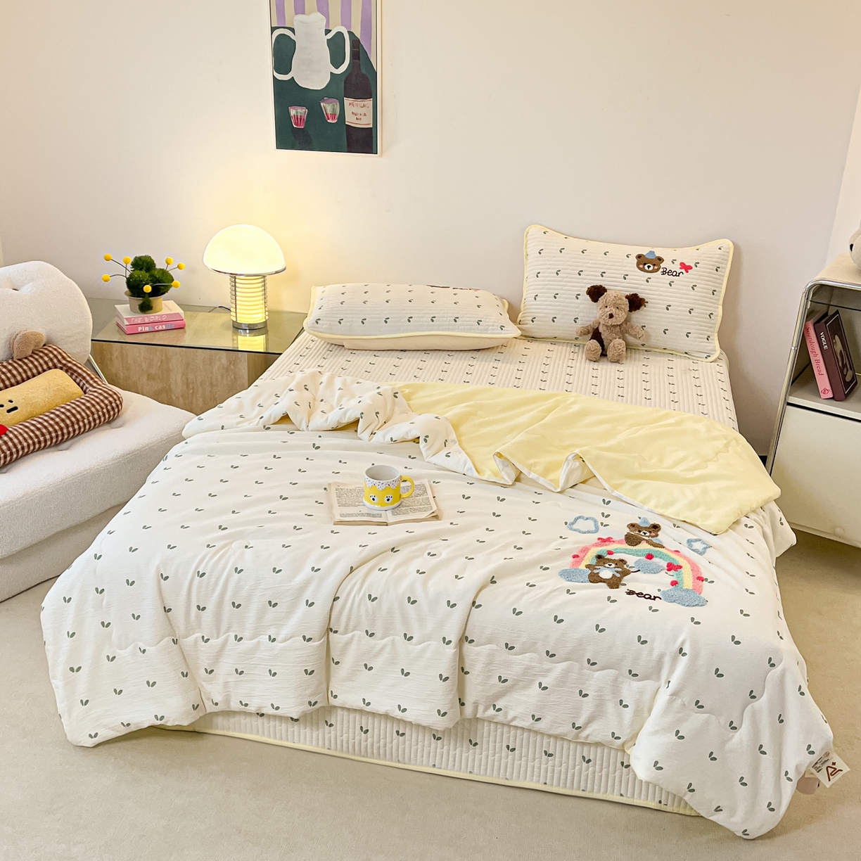 91家纺网 家纺一手货源 找家纺 欧妮家纺 2026新款A类云感毛巾绣夏被四件套-床盖空调被系列 小熊彩虹派对