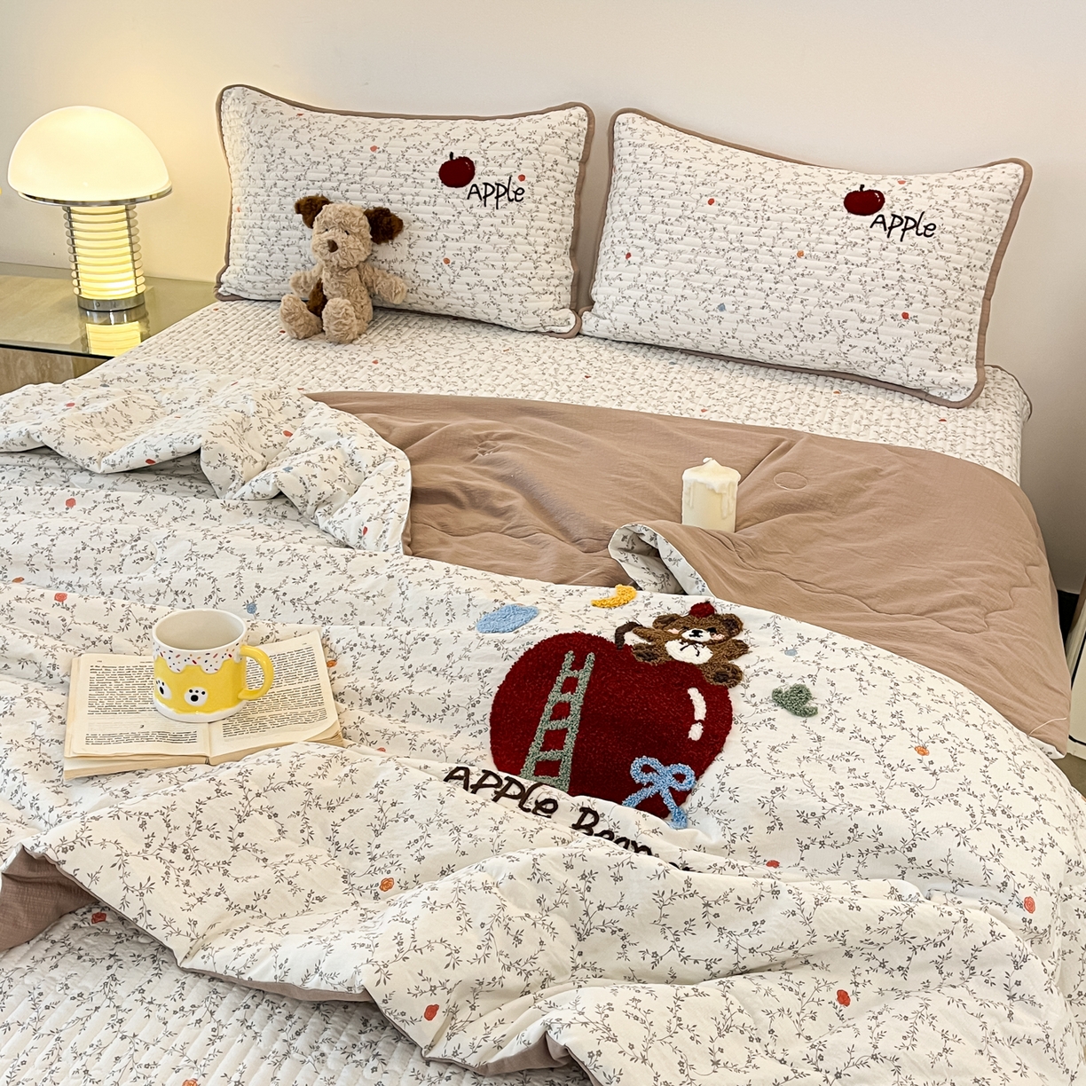 91家纺网 家纺一手货源 找家纺 欧妮家纺 2026新款A类云感毛巾绣夏被四件套-床盖空调被系列 元气苹果熊