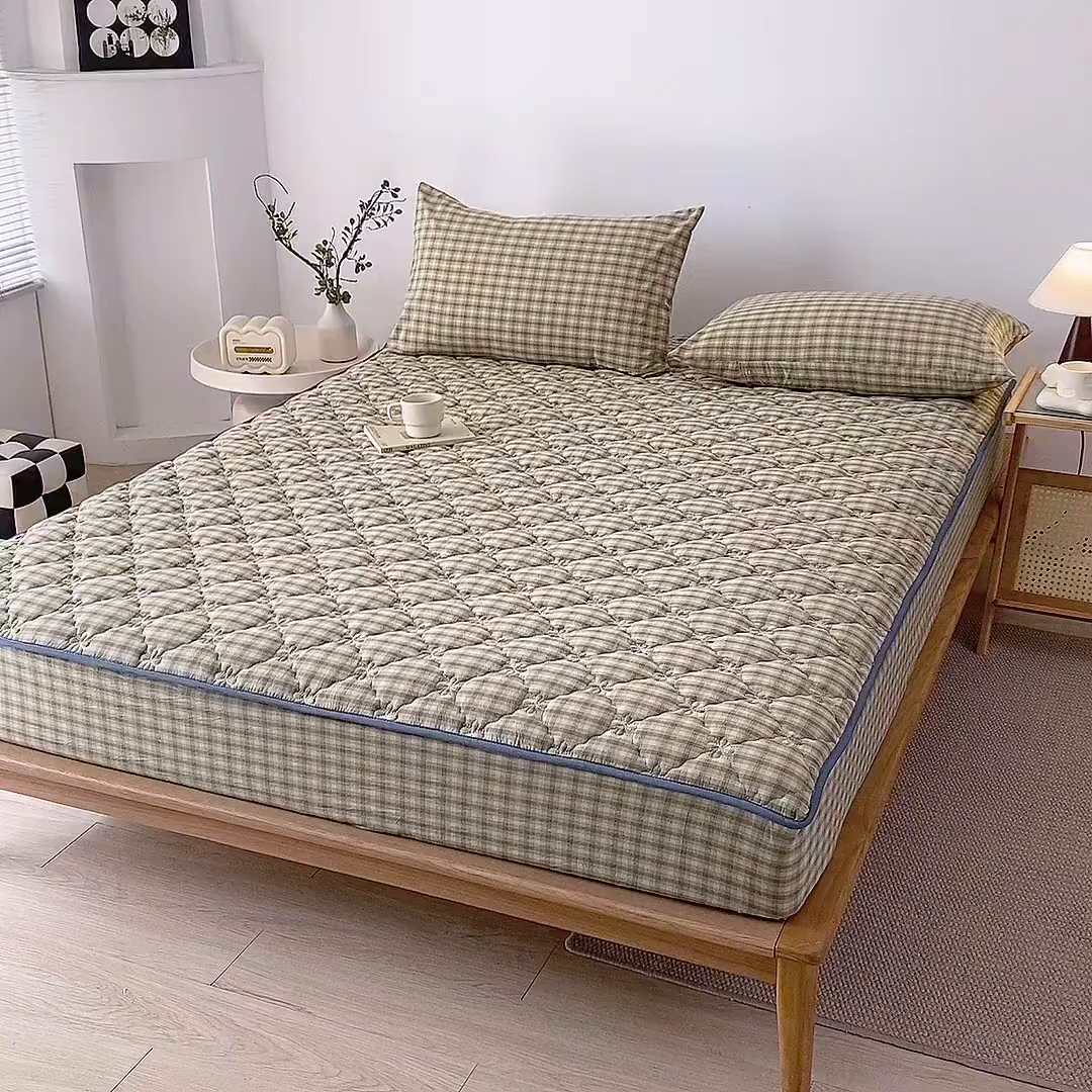 91家纺网 家纺一手货源 找家纺 欧妮家纺 2026新款日式全棉水洗棉色织夹棉床笠-席梦思保护套 日式全棉床笠-草绿