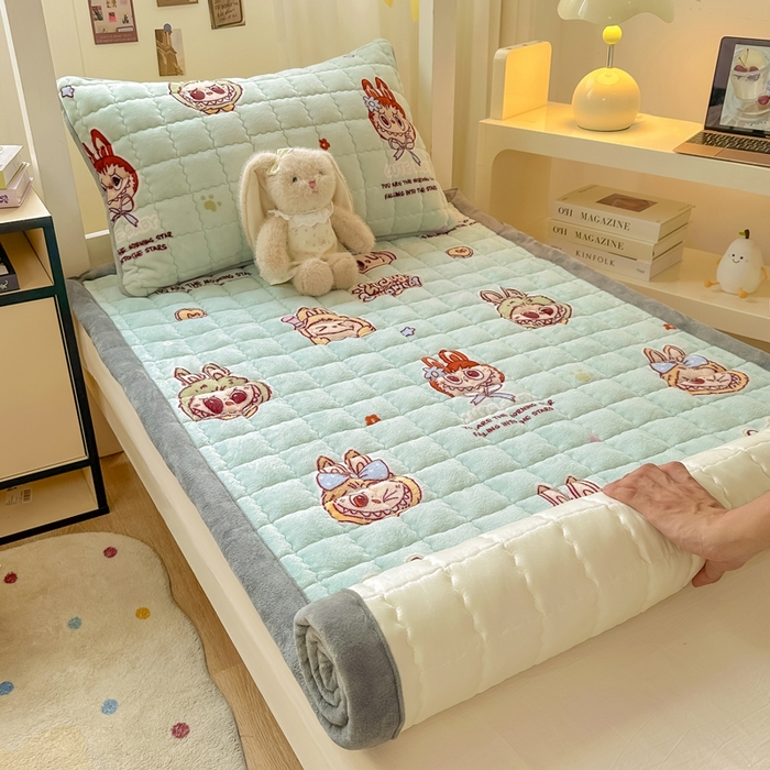 91家纺网 家纺一手货源 找家纺 欧妮家纺 2026新款加厚夹棉牛奶绒枕套 水晶-拉布布