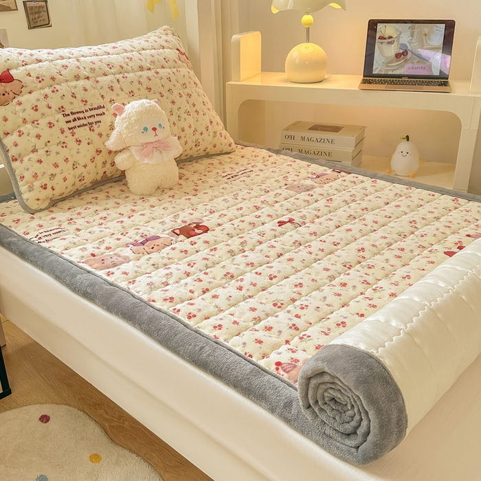 91家纺网 家纺一手货源 找家纺 欧妮家纺 2026新款加厚夹棉牛奶绒枕套 水晶-动物乐园