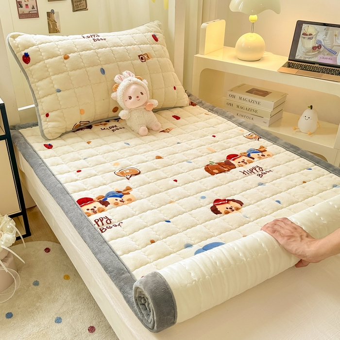 91家纺网 家纺一手货源 找家纺 欧妮家纺 2026新款加厚夹棉牛奶绒枕套 水晶-汪汪狗