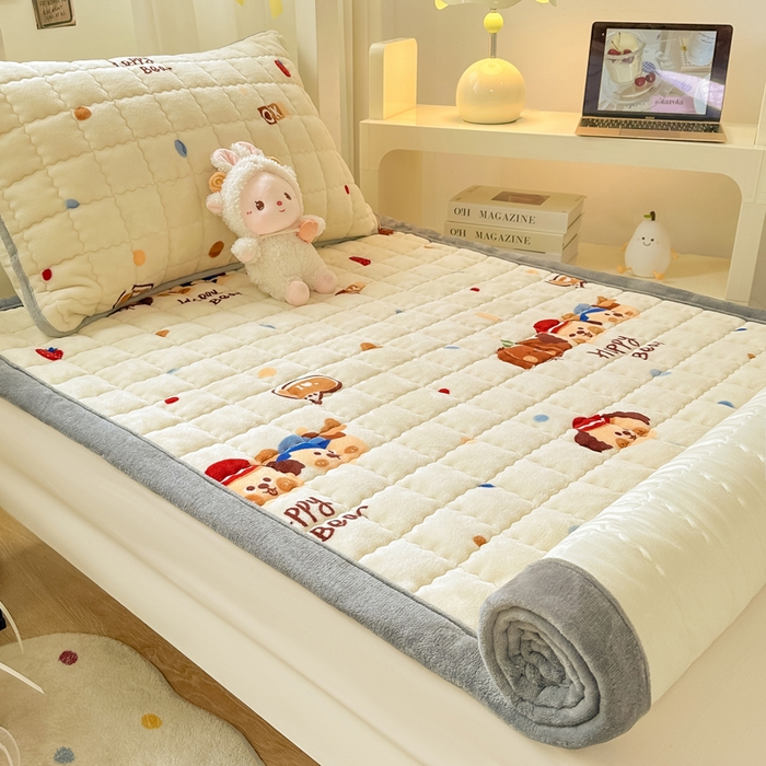 91家纺网 家纺一手货源 找家纺 欧妮家纺 2026新款加厚夹棉牛奶绒枕套 水晶-汪汪狗