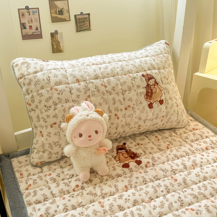 91家纺网 家纺一手货源 找家纺 （总）欧妮家纺 2026新款加厚夹棉牛奶绒枕套