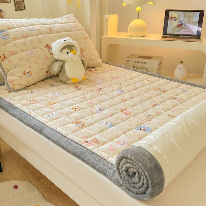 91家纺网 家纺一手货源 找家纺 欧妮家纺 2026新款加厚夹棉牛奶绒枕套 水晶-迷你小狗