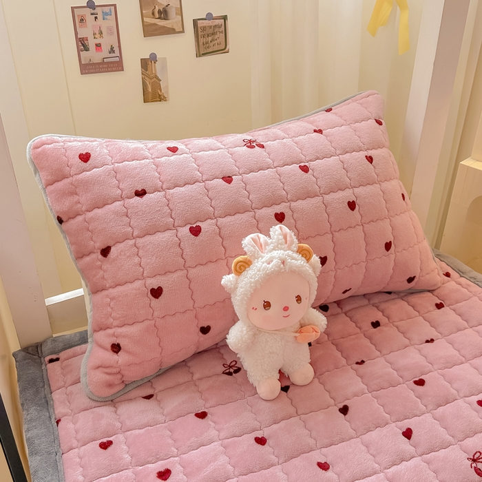 91家纺网 家纺一手货源 找家纺 （总）欧妮家纺 2026新款加厚夹棉牛奶绒枕套