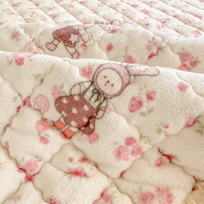 91家纺网 家纺一手货源 找家纺 欧妮家纺 2026新款加厚夹棉牛奶绒枕套 暖绒-小兔舞