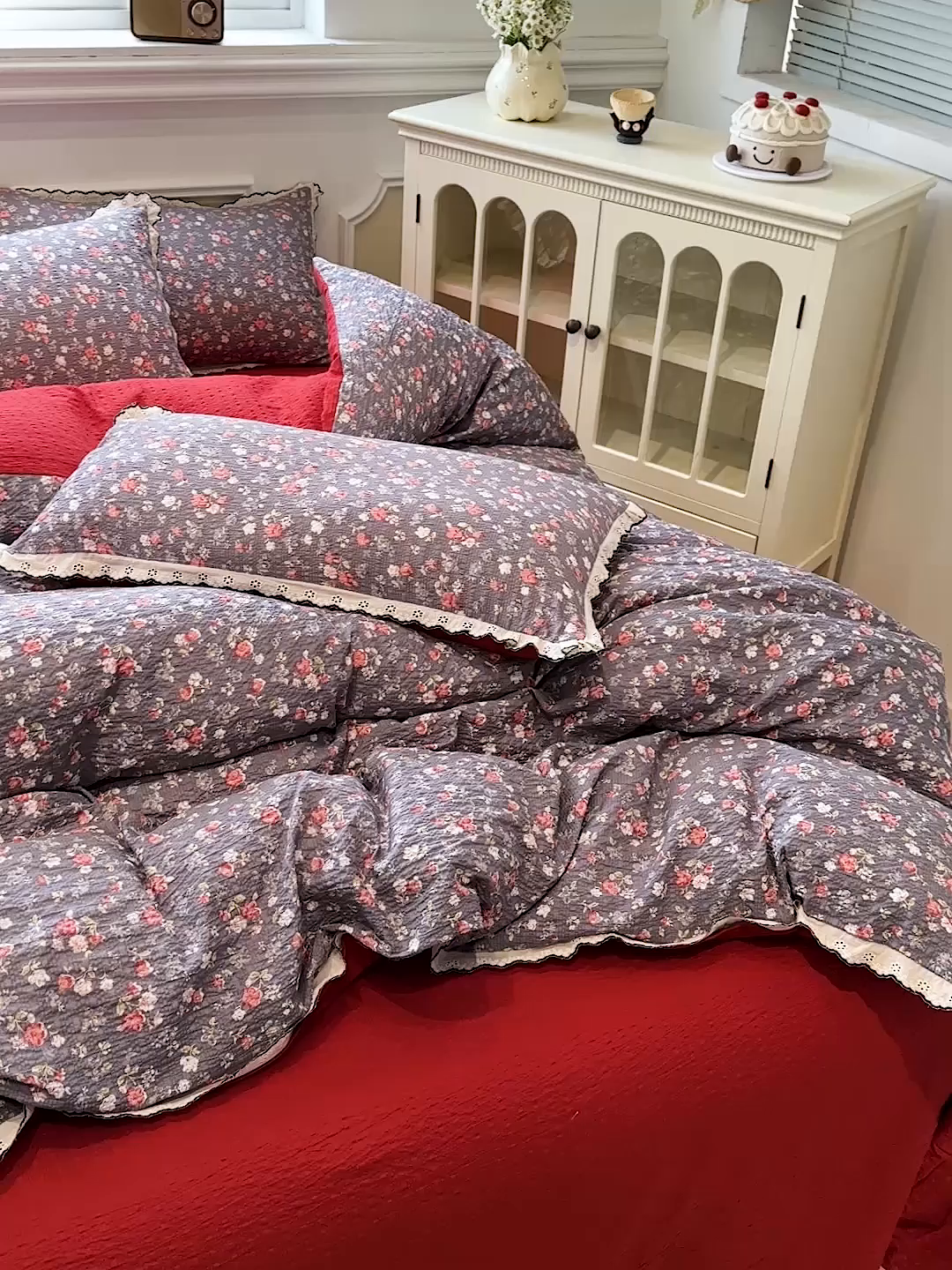 91家纺网 家纺一手货源 找家纺 仟网汇 2026新款法式花边泡芙纱四件套 胭脂花