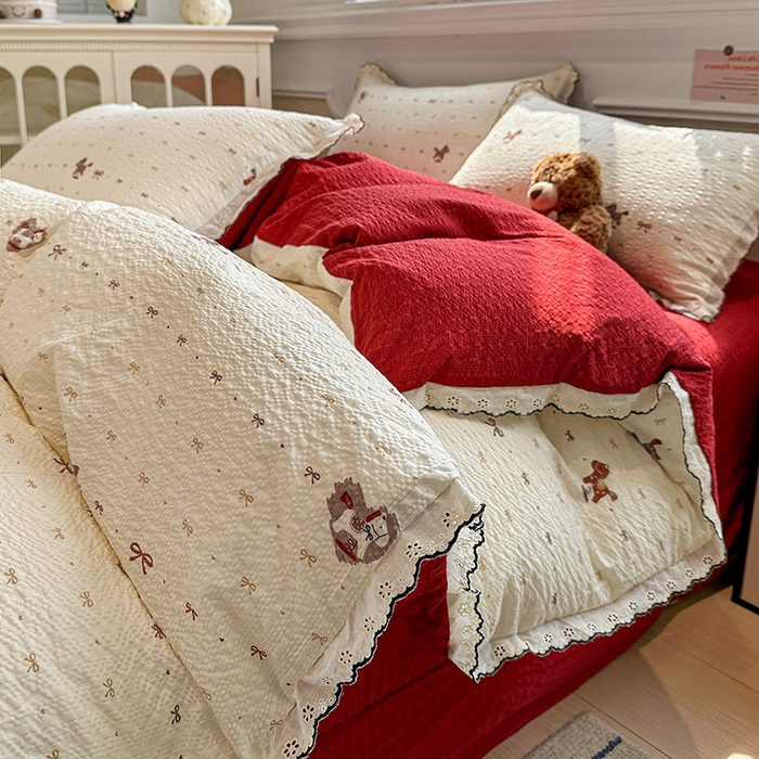 91家纺网 家纺一手货源 找家纺 仟网汇 2026新款法式花边泡芙纱四件套 摇摇木马