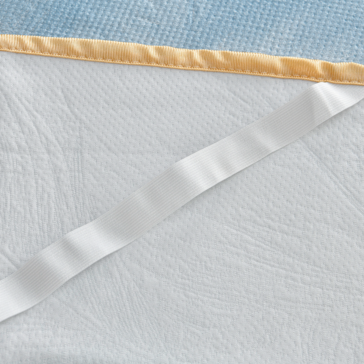 91家纺网 家纺一手货源 找家纺 （总）民新家纺 2026新款3D立体冰豆豆凉席席子床裙三件套