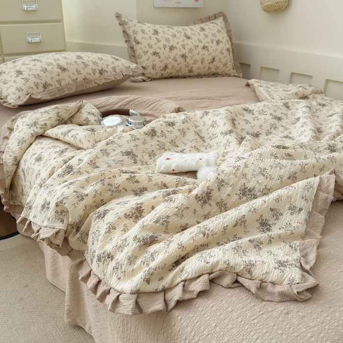 91家纺网 家纺一手货源 找家纺 迪梦姿家纺 2026新款泡芙纱花边款夏被四件套-款式二 初柠奶咖