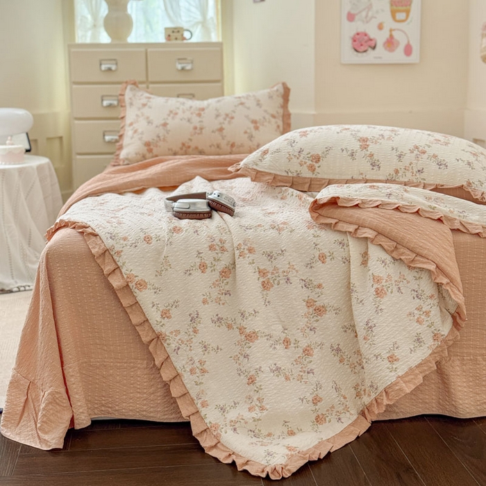 91家纺网 家纺一手货源 找家纺 迪梦姿家纺 2026新款泡芙纱花边款夏被四件套-款式二 春色奶桔