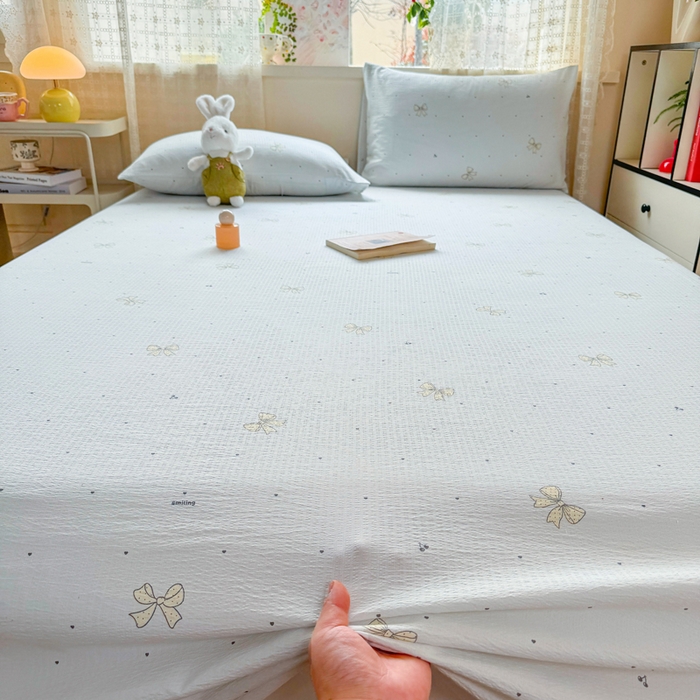 91家纺网 家纺一手货源 找家纺 丝芙妮家居 2026春夏新款皱皱棉双层纱泡芙棉床单 床单单件 云蝶-兰