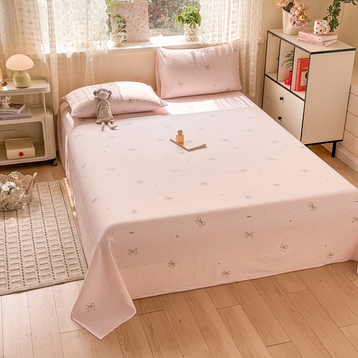 91家纺网 家纺一手货源 找家纺 丝芙妮家居 2026春夏新款皱皱棉双层纱泡芙棉床单 床单单件 云蝶-粉