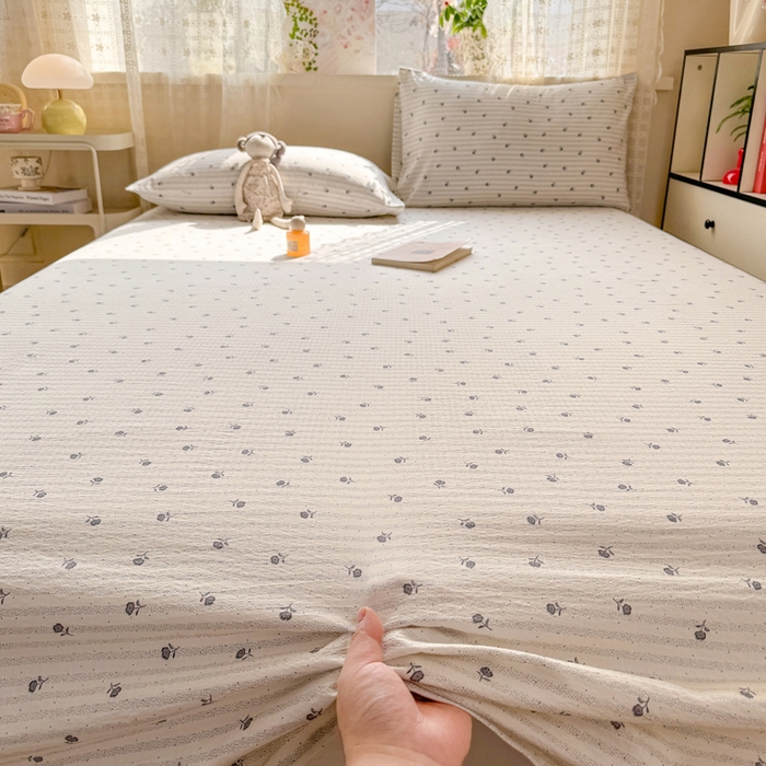 91家纺网 家纺一手货源 找家纺 丝芙妮家居 2026春夏新款皱皱棉双层纱泡芙棉床单 床单单件 知锦