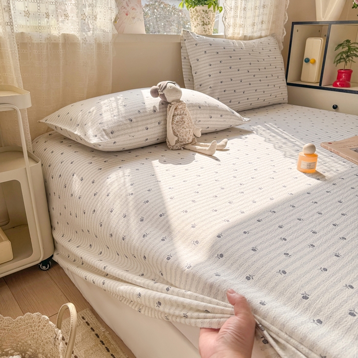 91家纺网 家纺一手货源 找家纺 丝芙妮家居 2026春夏新款皱皱棉双层纱泡芙棉床单 床单单件 知锦