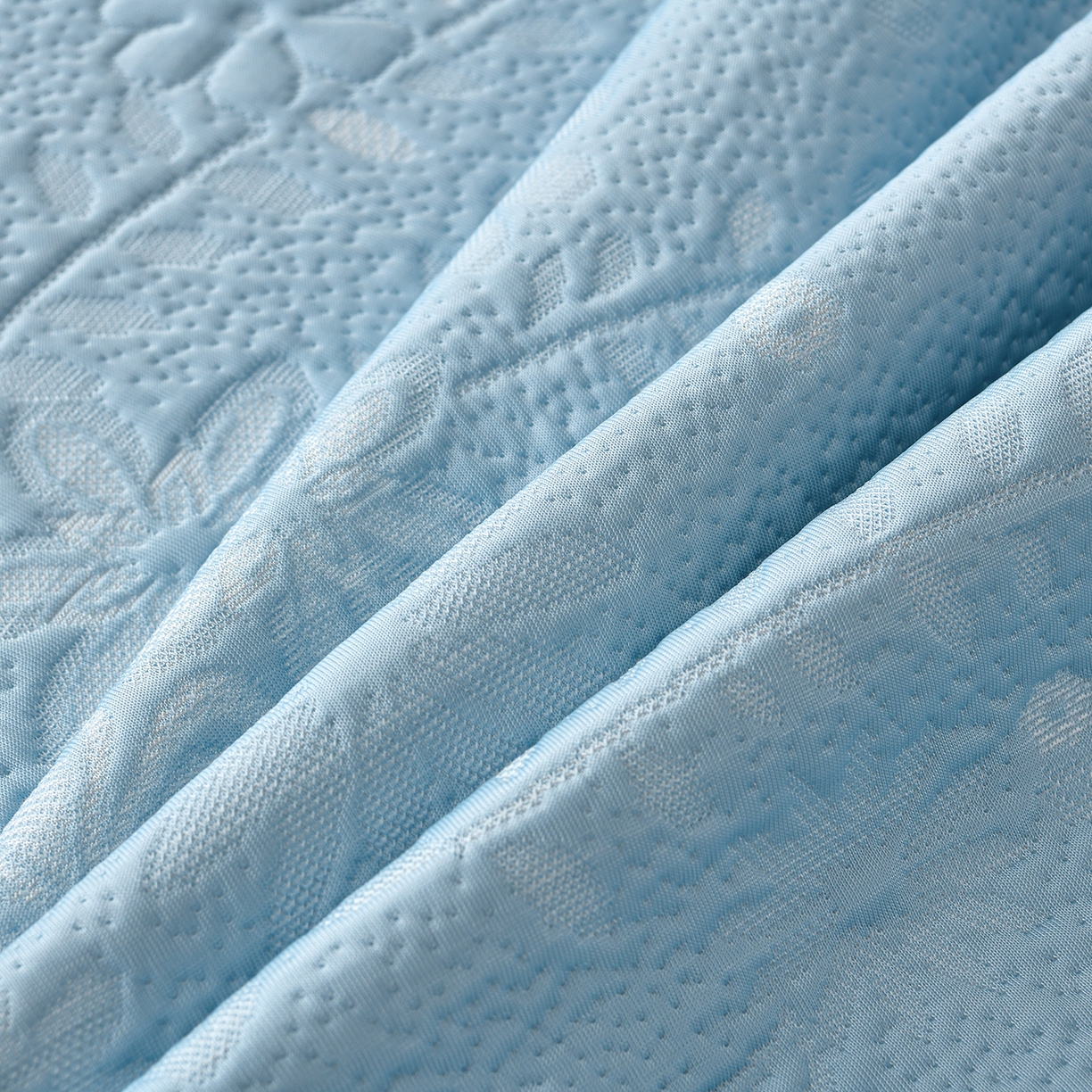 91家纺网 家纺一手货源 找家纺 民新家纺 2026新款3D立体冰豆豆凉席席子床裙三件套 花香怡人-蓝