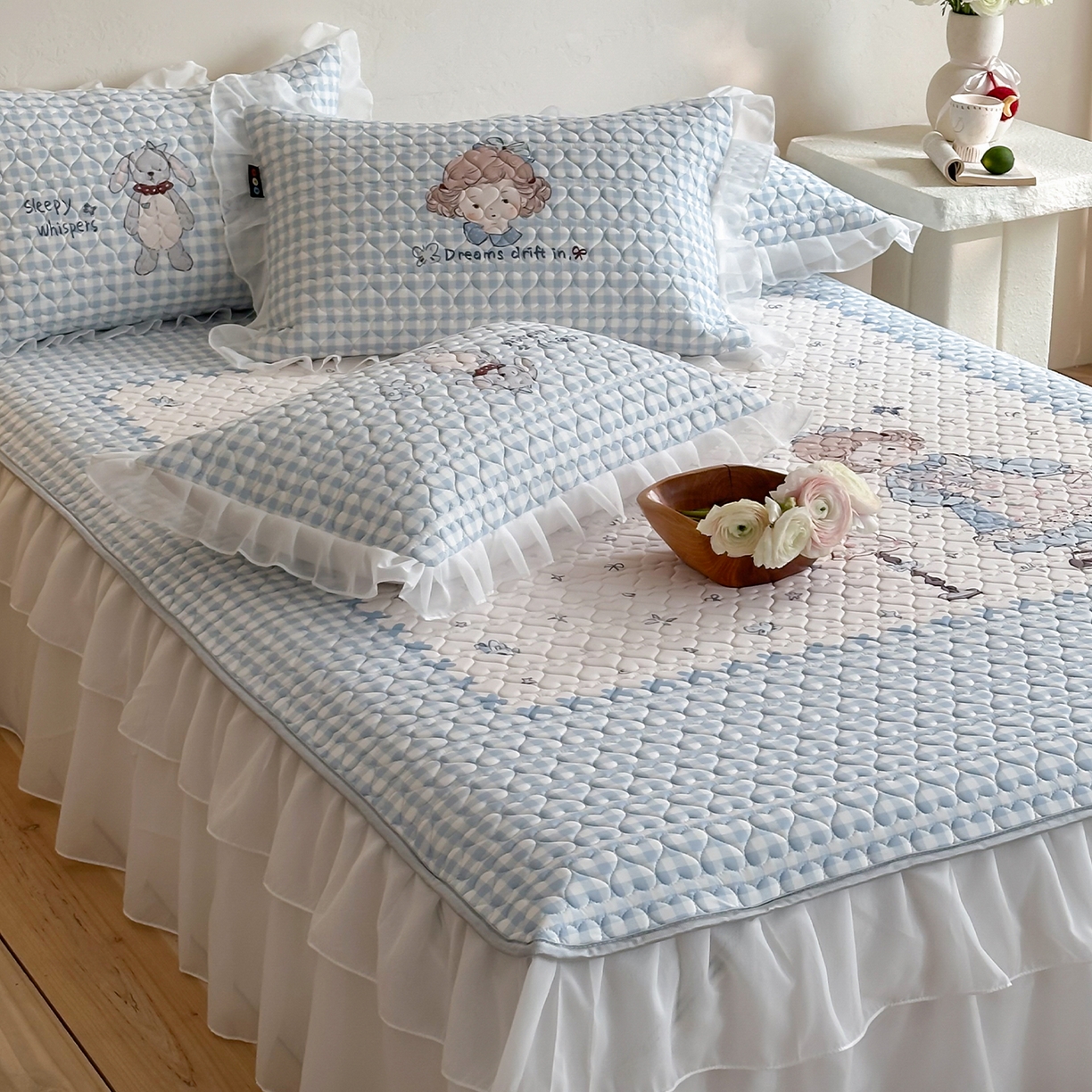 91家纺网 家纺一手货源 找家纺 RYB红黄兰 2026新款ins床裙款大版冰皮凉感水洗乳胶加厚6mm凉席席子三件套 海盐玛奇