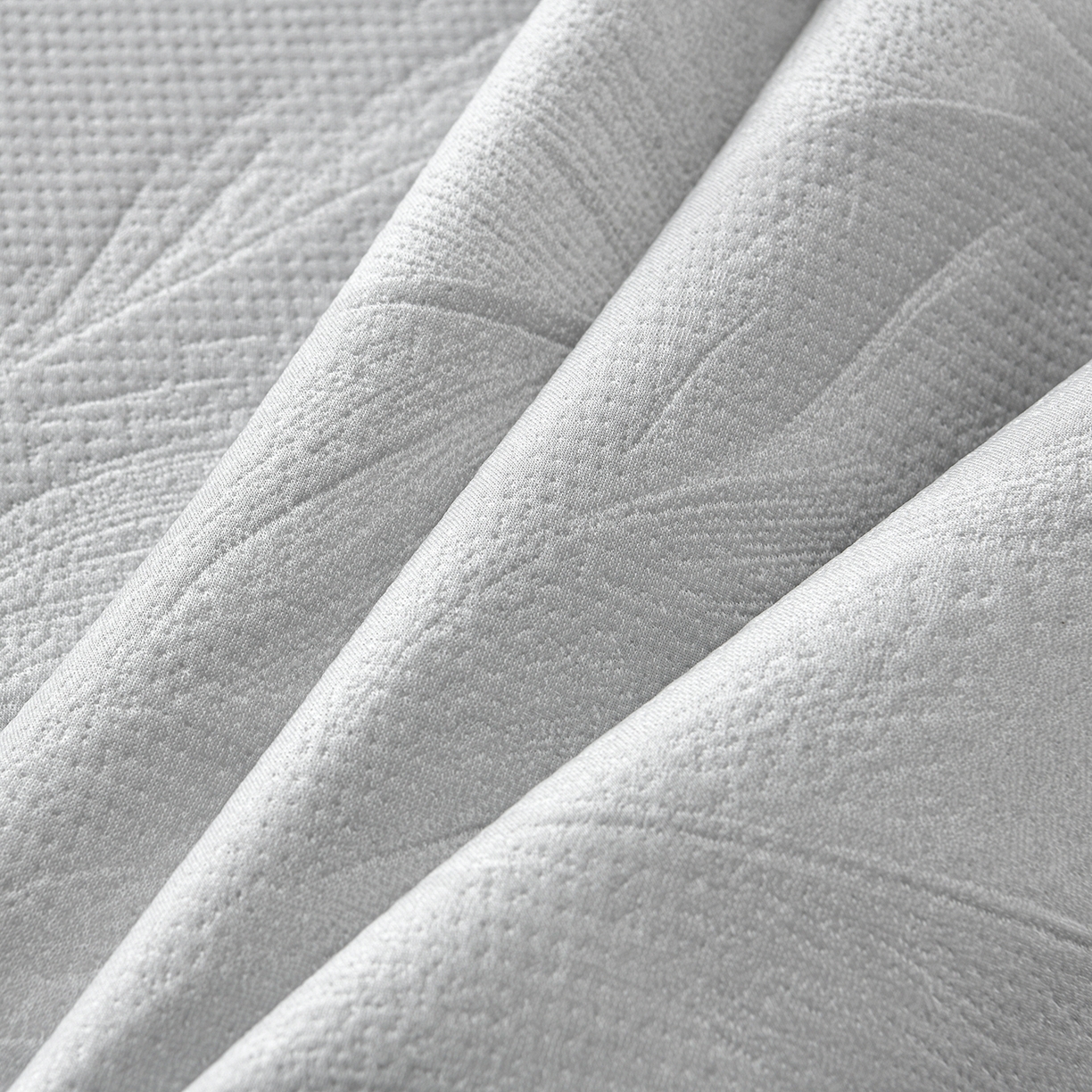 91家纺网 家纺一手货源 找家纺 民新家纺 2026新款3D立体冰豆豆凉席席子床裙三件套 微风轻羽-灰