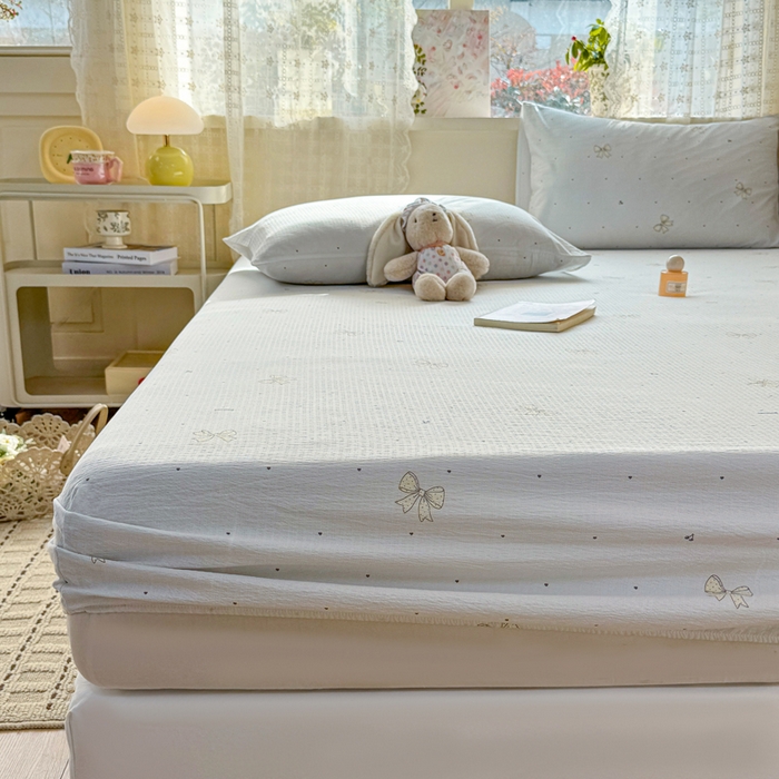 91家纺网 家纺一手货源 找家纺 丝芙妮家居 2026春夏新款皱皱棉双层纱泡芙棉床笠 床笠单件 云蝶-兰