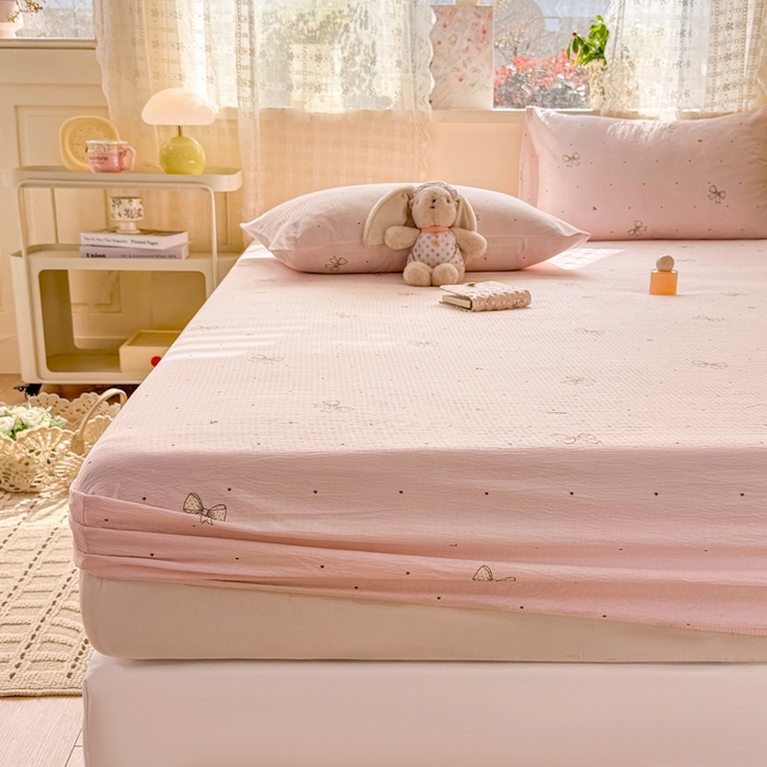 91家纺网 家纺一手货源 找家纺 丝芙妮家居 2026春夏新款皱皱棉双层纱泡芙棉床笠 床笠单件 云蝶-粉