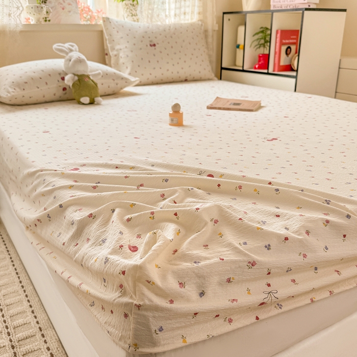 91家纺网 家纺一手货源 找家纺 丝芙妮家居 2026春夏新款皱皱棉双层纱泡芙棉床笠 床笠单件 樱桃