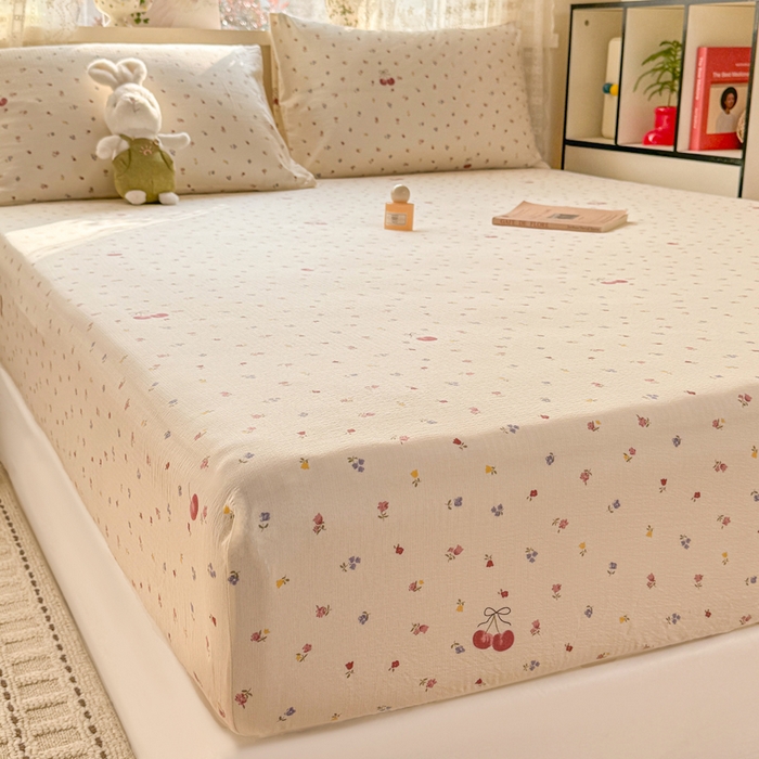 91家纺网 家纺一手货源 找家纺 丝芙妮家居 2026春夏新款皱皱棉双层纱泡芙棉床笠 床笠单件 樱桃