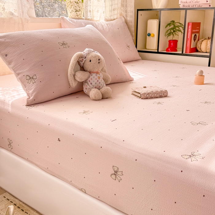 91家纺网 家纺一手货源 找家纺 丝芙妮家居 2026春夏新款皱皱棉双层纱泡芙棉床笠 床笠单件 云蝶-粉