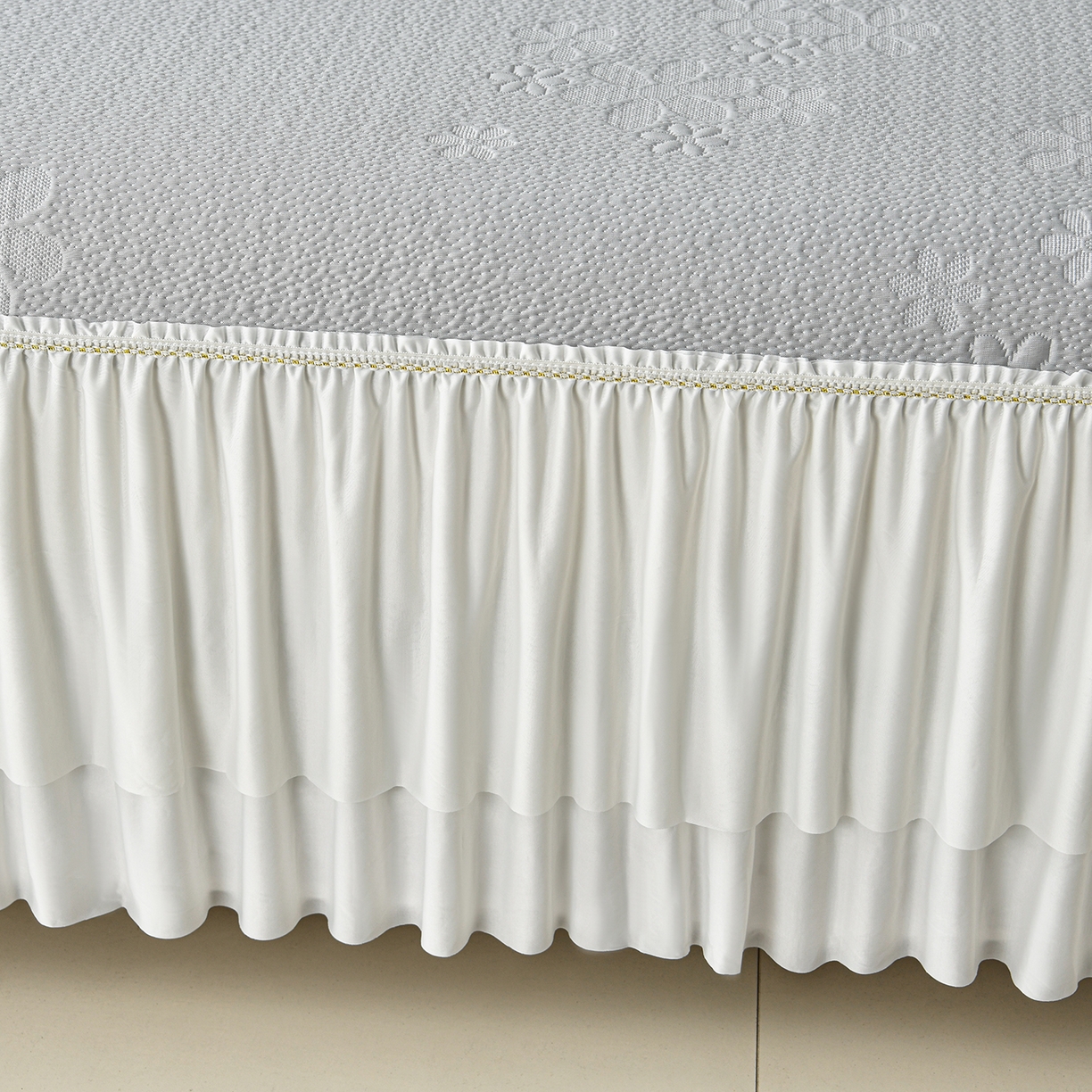 91家纺网 家纺一手货源 找家纺 民新家纺 2026新款3D立体冰豆豆凉席席子床裙三件套 香漫-灰