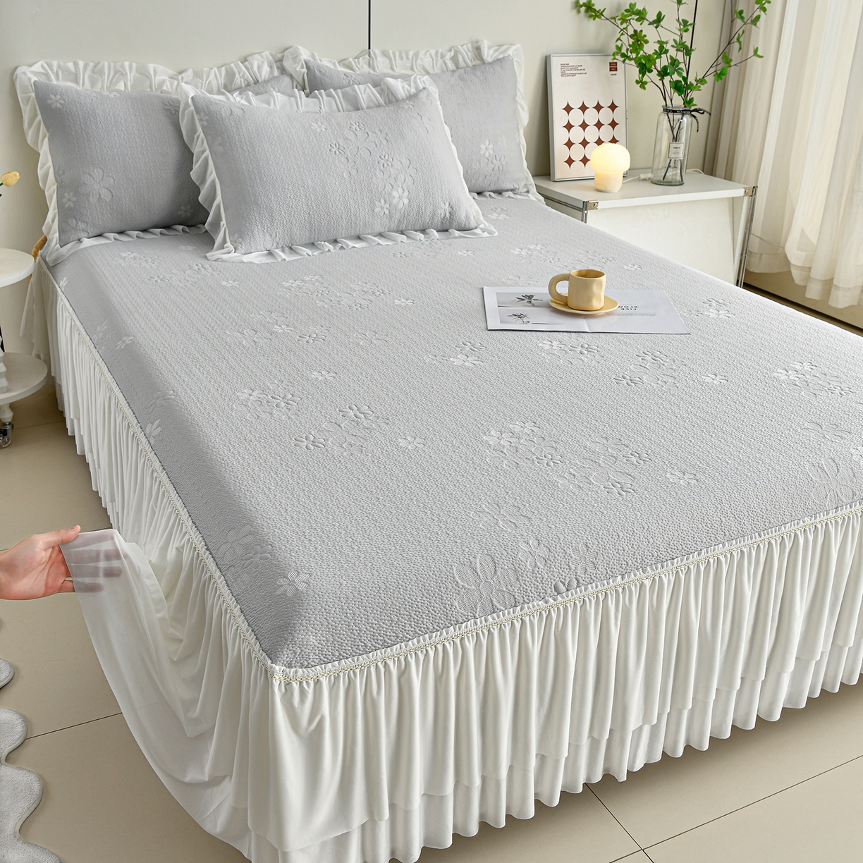 91家纺网 家纺一手货源 找家纺 民新家纺 2026新款3D立体冰豆豆凉席席子床裙三件套 香漫-灰