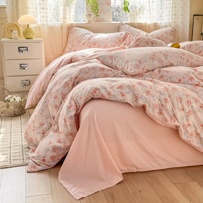 91家纺网 家纺一手货源 找家纺 丝芙妮家居 2026春夏新款皱皱棉双层纱泡芙棉四件套 花簇