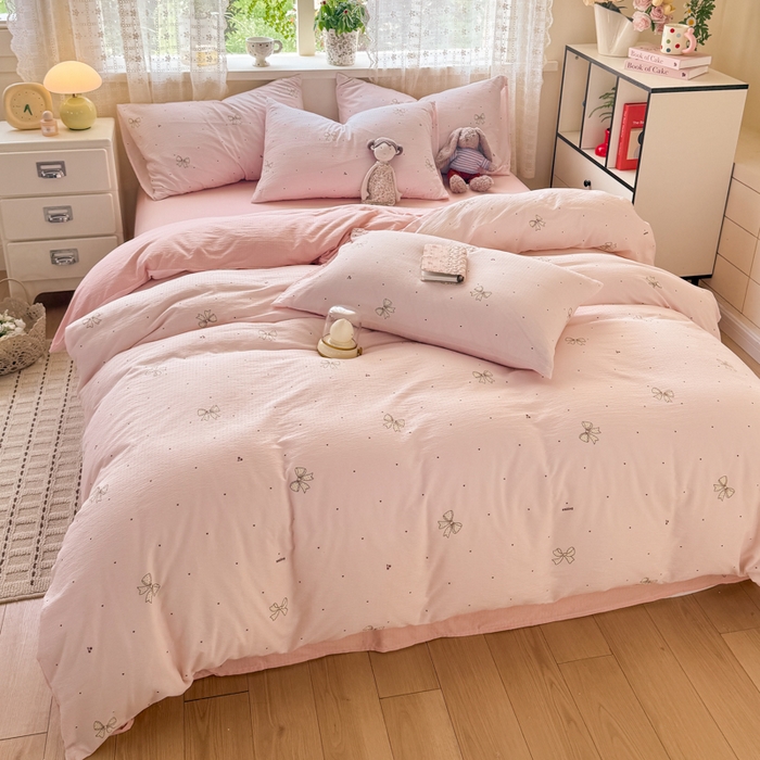 91家纺网 家纺一手货源 找家纺 丝芙妮家居 2026春夏新款皱皱棉双层纱泡芙棉四件套 云蝶-粉