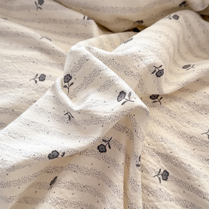 91家纺网 家纺一手货源 找家纺 丝芙妮家居 2026春夏新款皱皱棉双层纱泡芙棉四件套 知锦