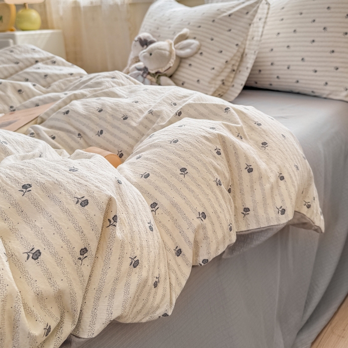 91家纺网 家纺一手货源 找家纺 丝芙妮家居 2026春夏新款皱皱棉双层纱泡芙棉四件套 知锦