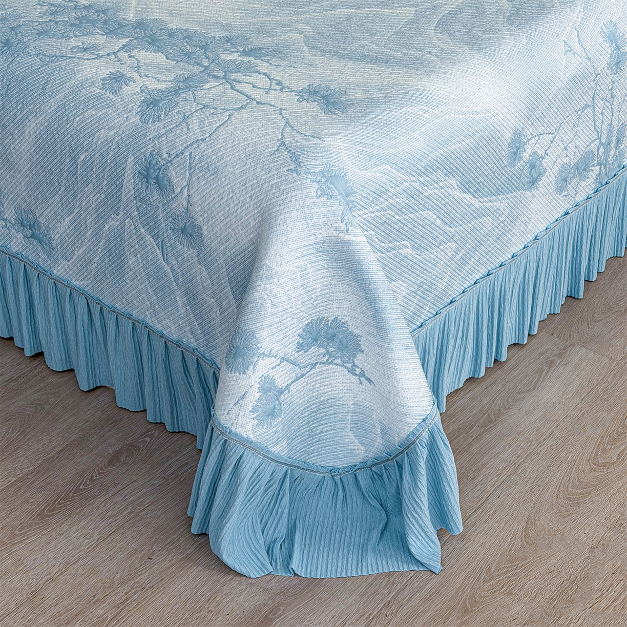 91家纺网 家纺一手货源 找家纺 （总）慕木家纺 2026新款A类乙纶双面提花560克冰豆豆花边床盖款床裙迎客松系列（提供买家秀）