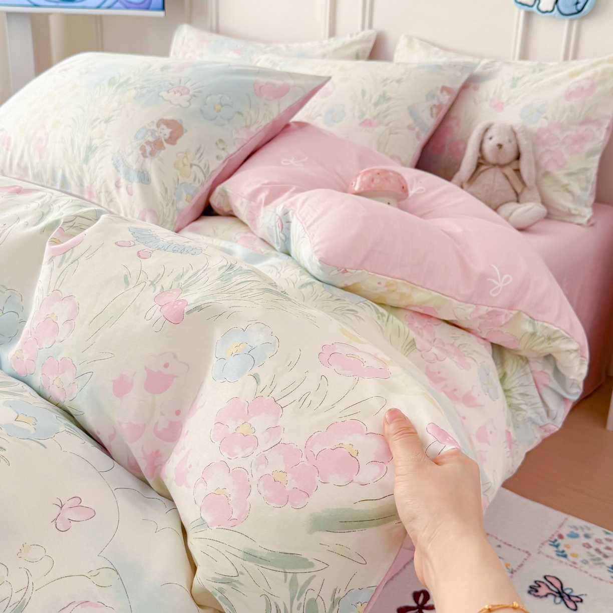 91家纺网 家纺一手货源 找家纺 女子家纺 2026新款全棉纯棉12868卡通印花四件套 花海童话