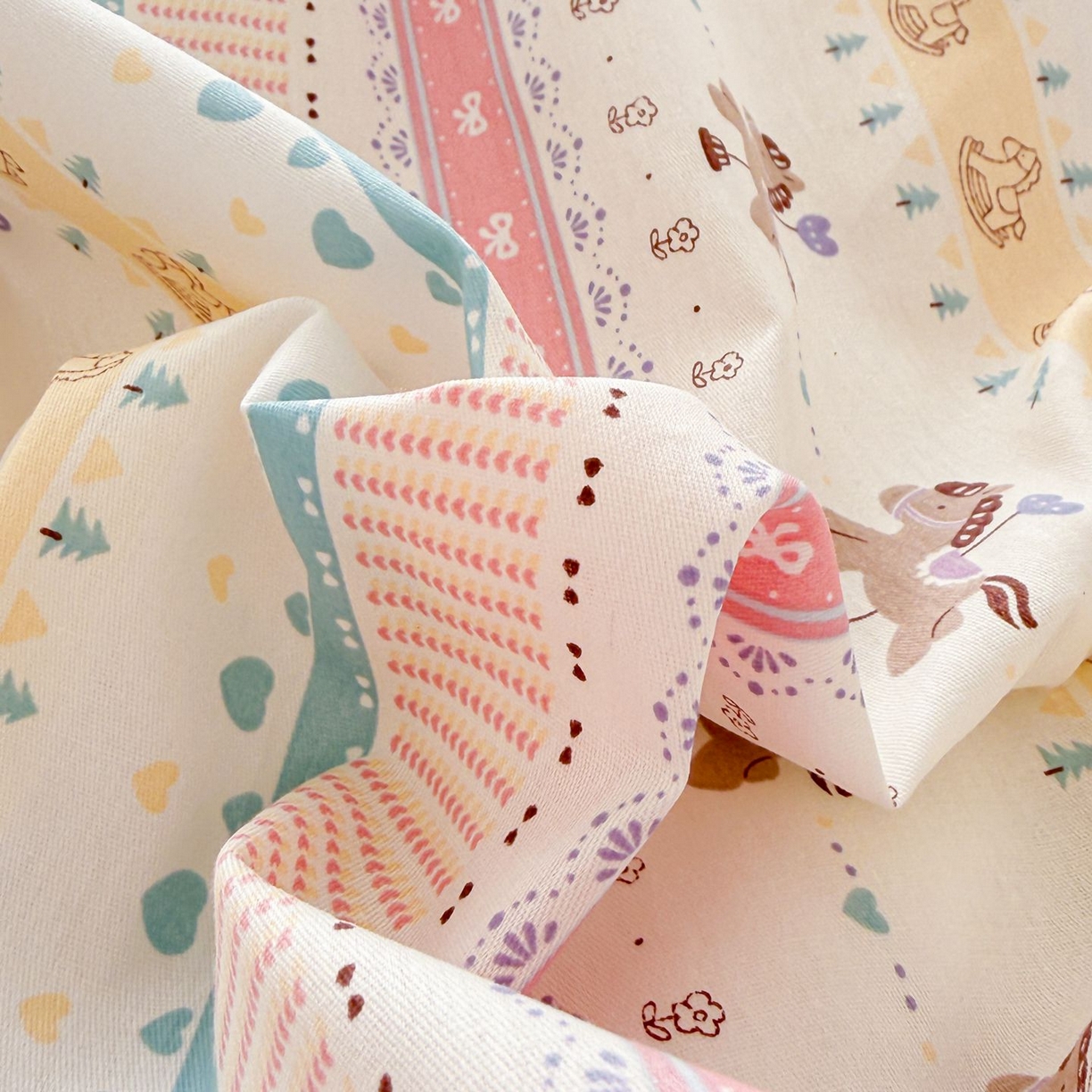 91家纺网 家纺一手货源 找家纺 女子家纺 2026新款全棉纯棉12868卡通印花四件套 彩条马仔