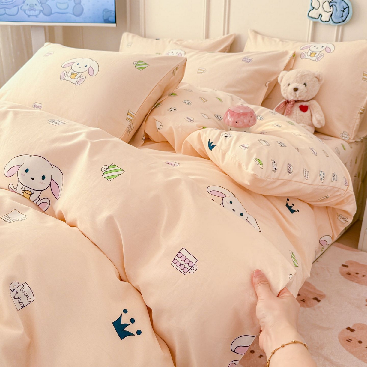 91家纺网 家纺一手货源 找家纺 女子家纺 2026新款全棉纯棉12868卡通印花四件套 大耳朵兔兔