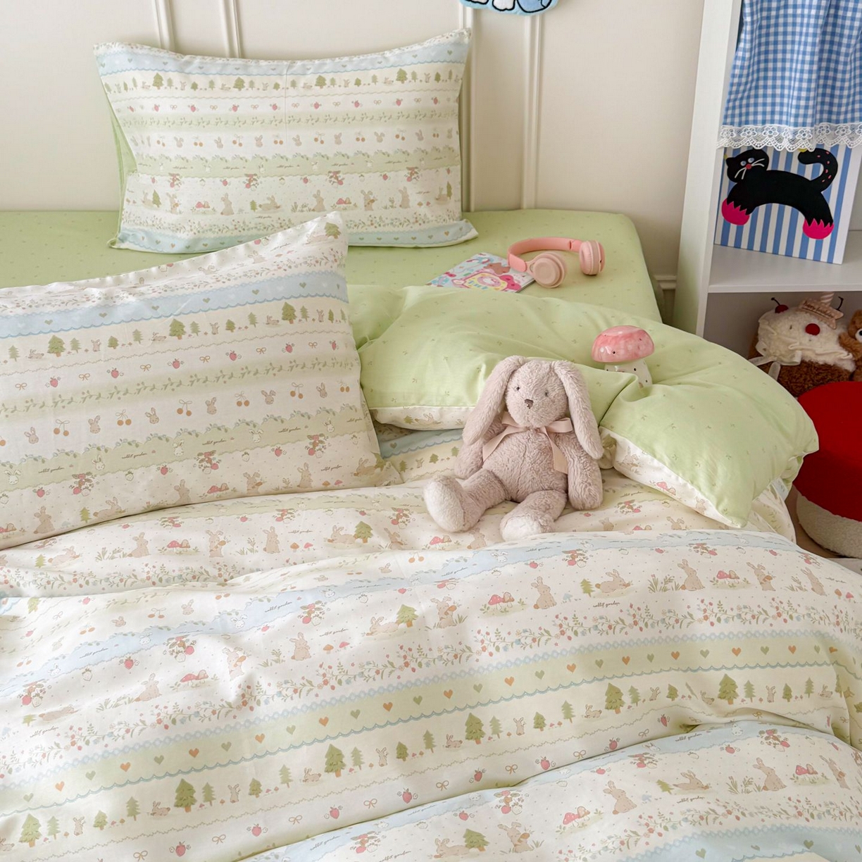 91家纺网 家纺一手货源 找家纺 女子家纺 2026新款全棉纯棉12868卡通印花四件套 青柠蓝花