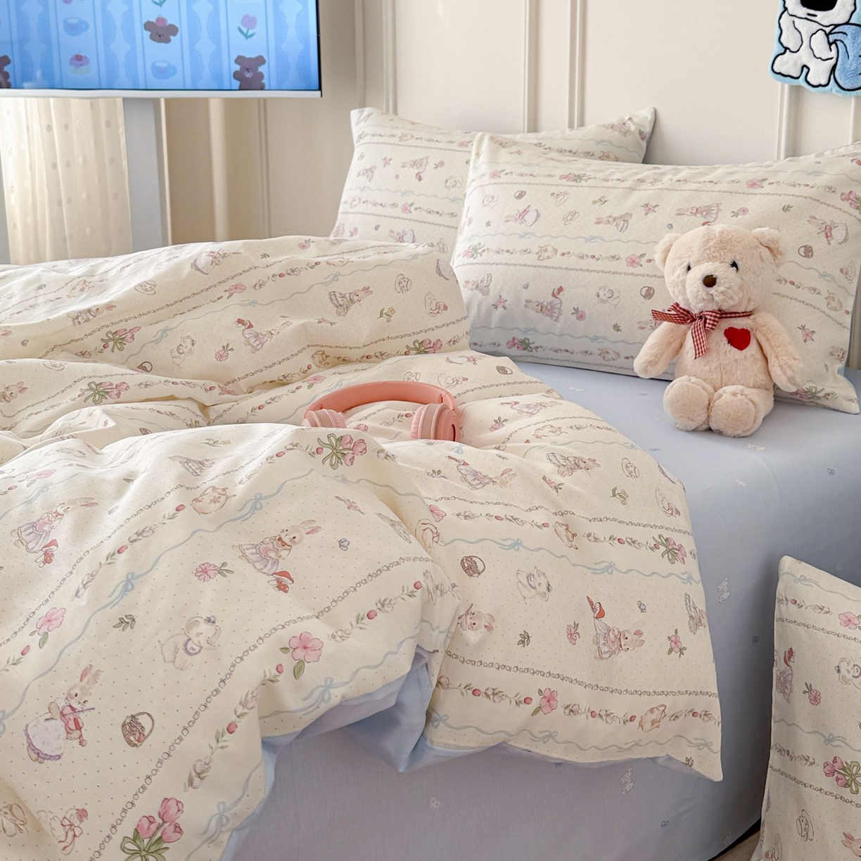 91家纺网 家纺一手货源 找家纺 女子家纺 2026新款全棉纯棉12868卡通印花四件套 兔与花