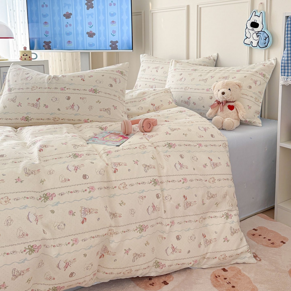 91家纺网 家纺一手货源 找家纺 女子家纺 2026新款全棉纯棉12868卡通印花四件套 兔与花