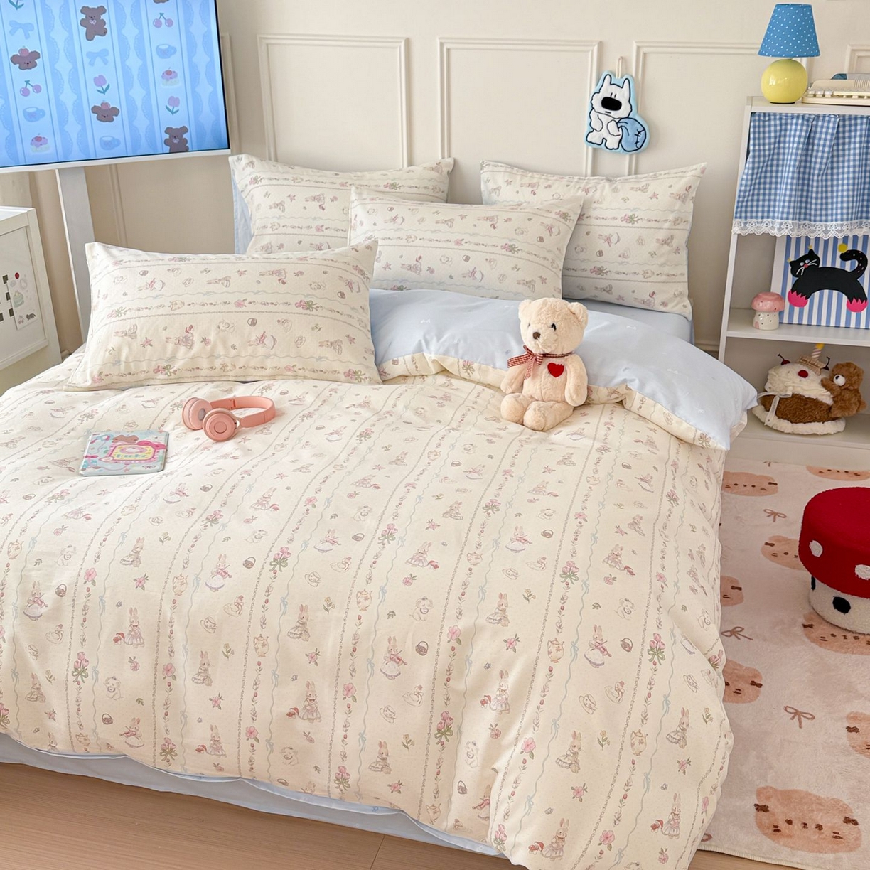 91家纺网 家纺一手货源 找家纺 女子家纺 2026新款全棉纯棉12868卡通印花四件套 兔与花