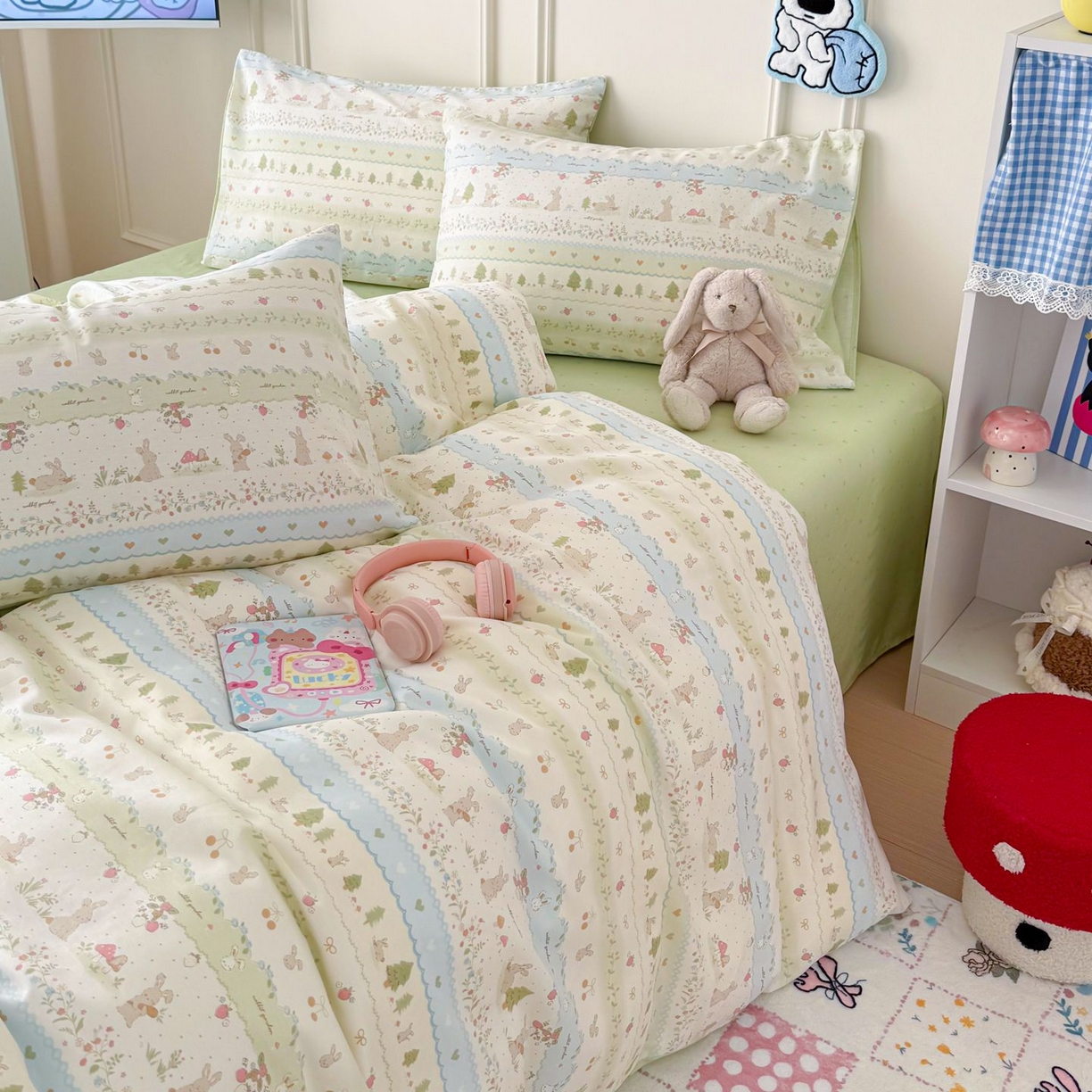 91家纺网 家纺一手货源 找家纺 女子家纺 2026新款全棉纯棉12868卡通印花四件套 青柠蓝花