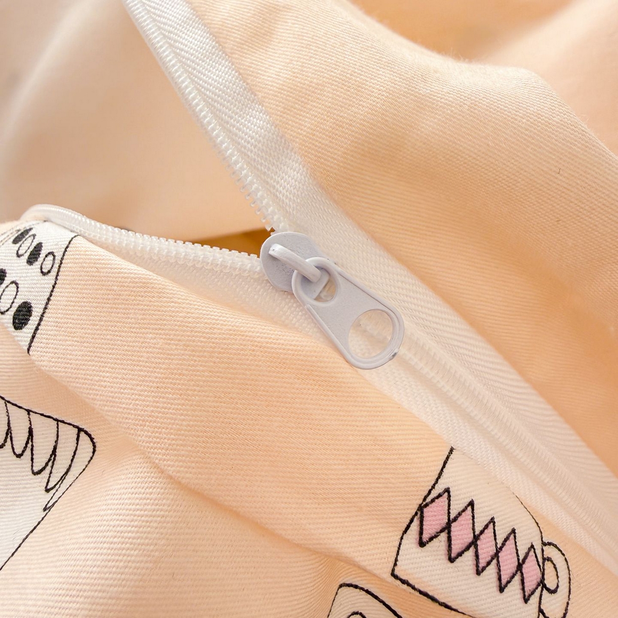 91家纺网 家纺一手货源 找家纺 女子家纺 2026新款全棉纯棉12868卡通印花四件套 大耳朵兔兔