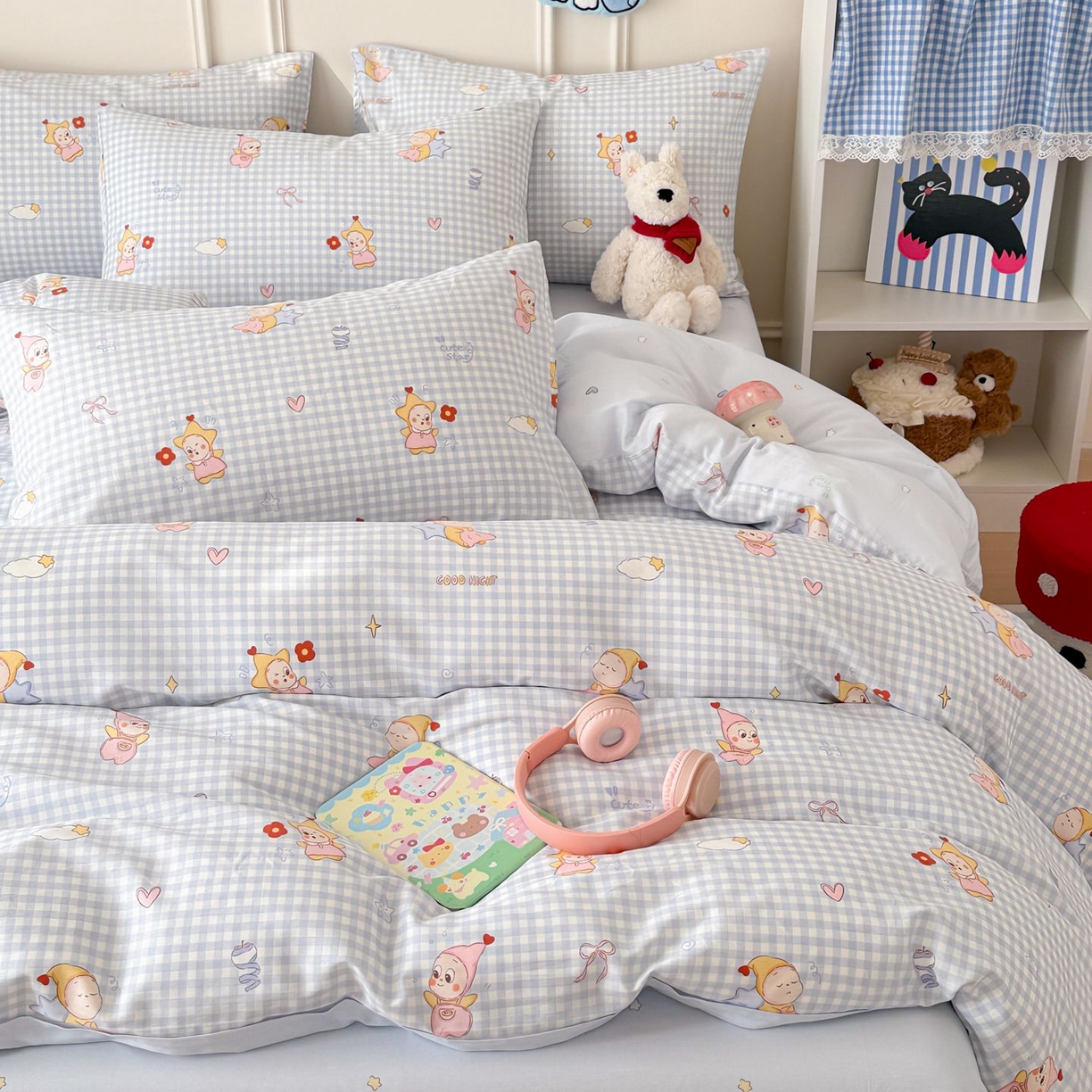 91家纺网 家纺一手货源 找家纺 女子家纺 2026新款全棉纯棉12868卡通印花四件套 蓝格甜崽