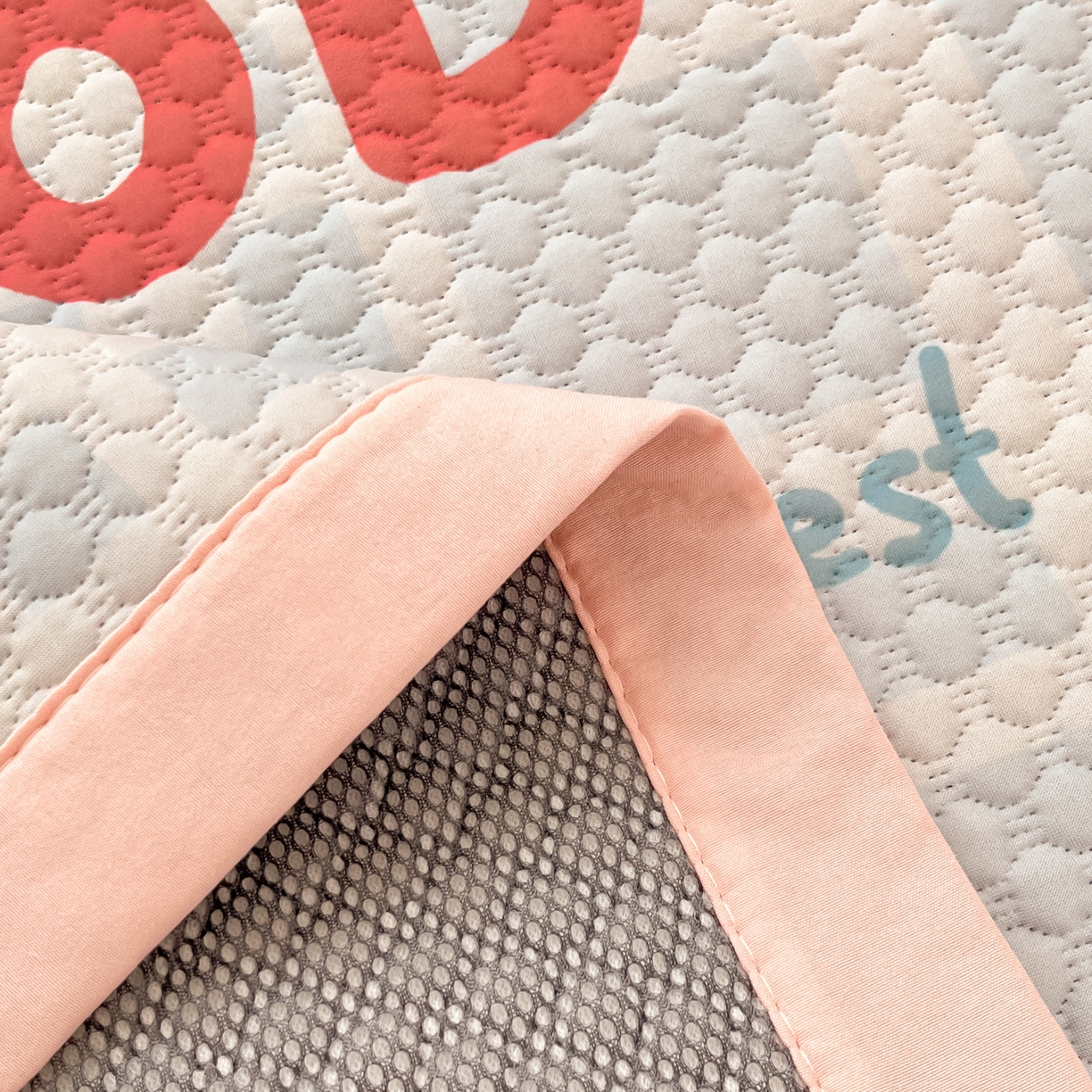 91家纺网 家纺一手货源 找家纺 寐居家纺 2026新款冰豆豆大版系列凉席席子 星星木马