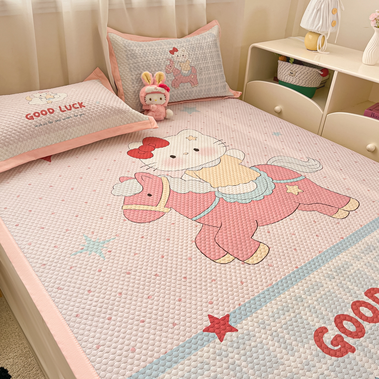 91家纺网 家纺一手货源 找家纺 寐居家纺 2026新款冰豆豆大版系列凉席席子 星星木马