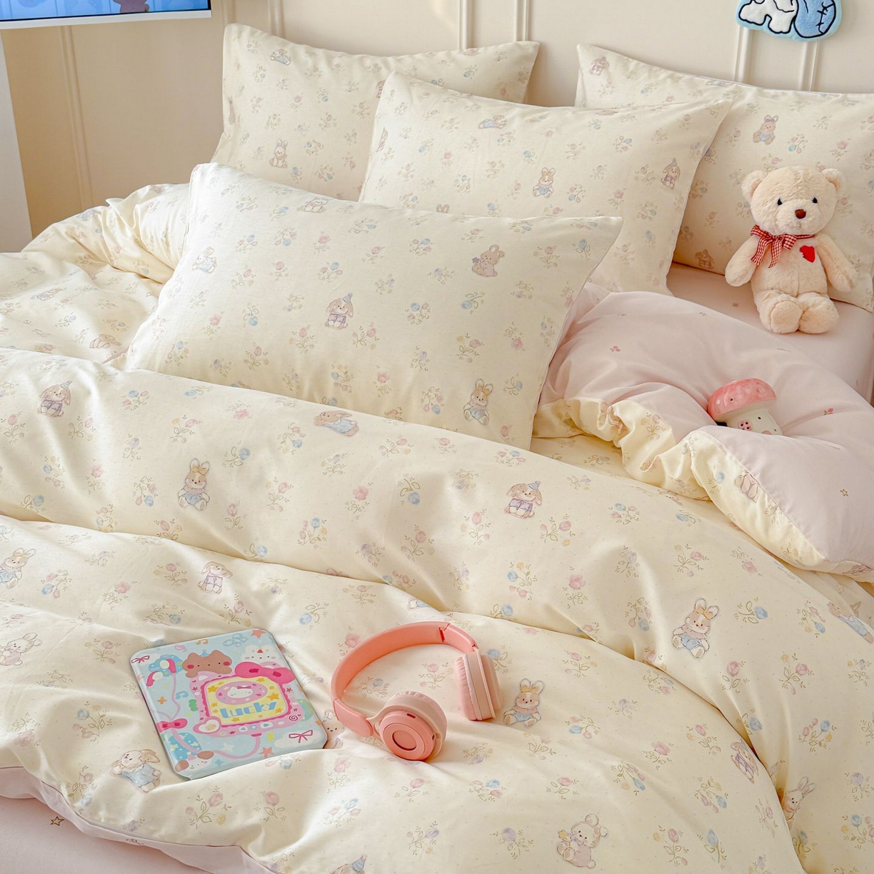 91家纺网 家纺一手货源 找家纺 女子家纺 2026新款全棉纯棉12868卡通印花四件套 兔叽碎花