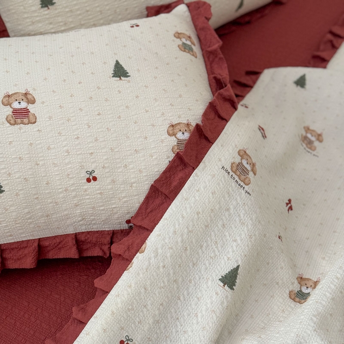 91家纺网 家纺一手货源 找家纺 迪梦姿家纺 2026新款泡芙纱花边款夏被四件套-款式二 圣诞狗棕红